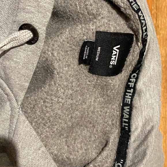 🚩 SOLD- Vans embroidered scarab beetle hoodie- heather grey. Size medium - Picture 9 of 9